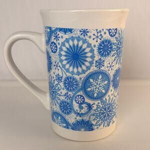 ROYAL NORFOLK BLUE AND WHITE SNOWFLAKE DESIGN CHRISTMAS MUG